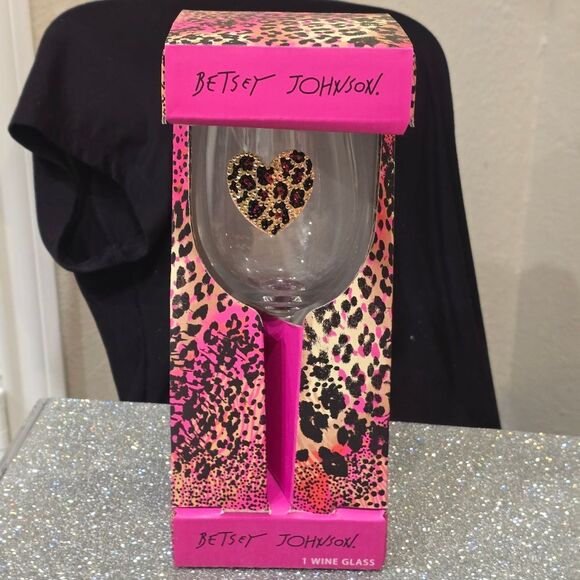 Betsey Johnson Rhinestone Leopord Heart Stem Wine Glass - Picture 3 of 6